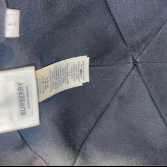 Burberry hat - Picture 4 of 4